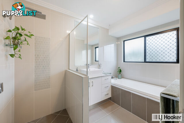 3 Davin Place CORAL COVE QLD 4670