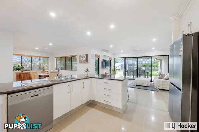 3 Davin Place CORAL COVE QLD 4670