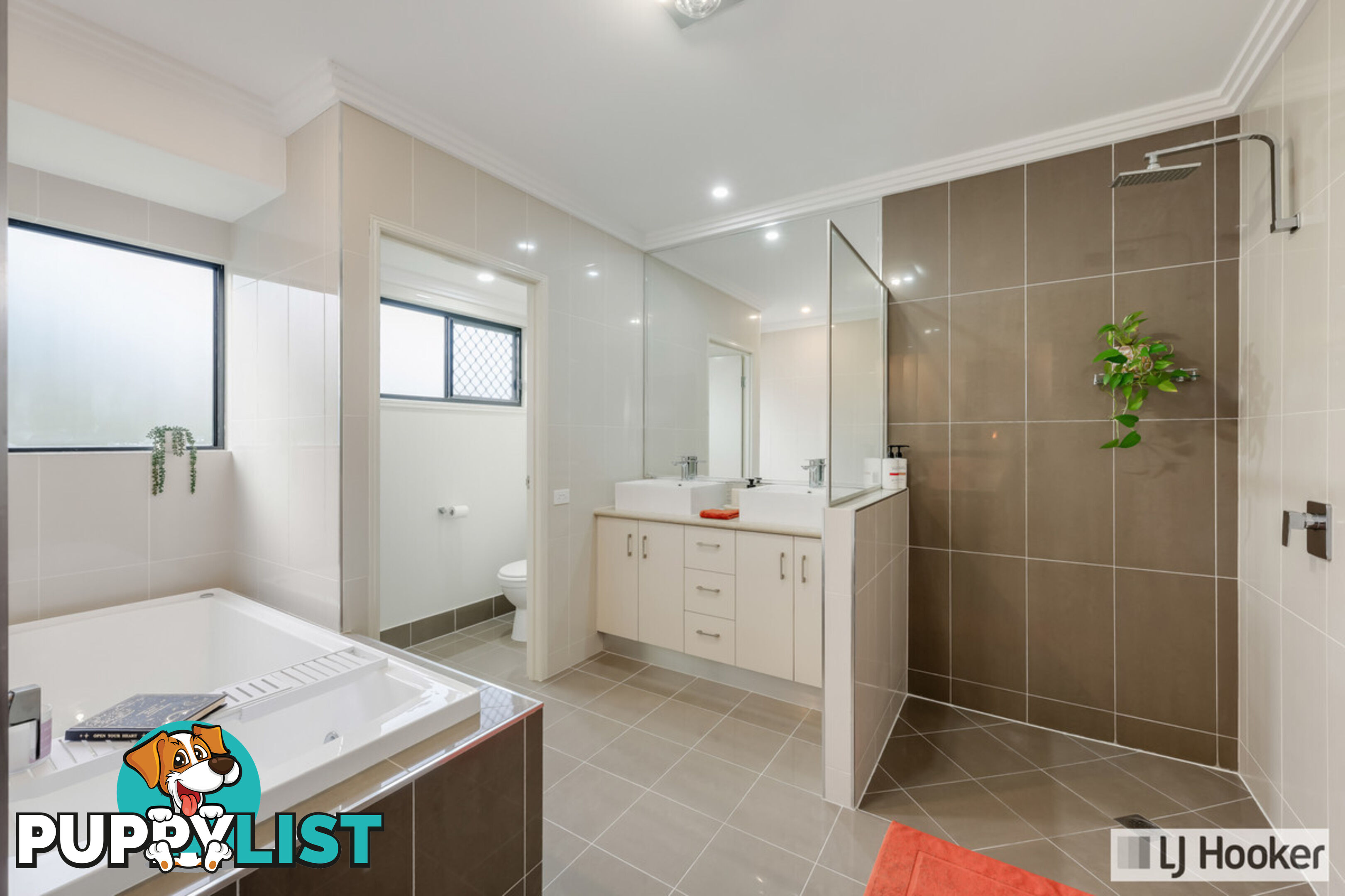 3 Davin Place CORAL COVE QLD 4670