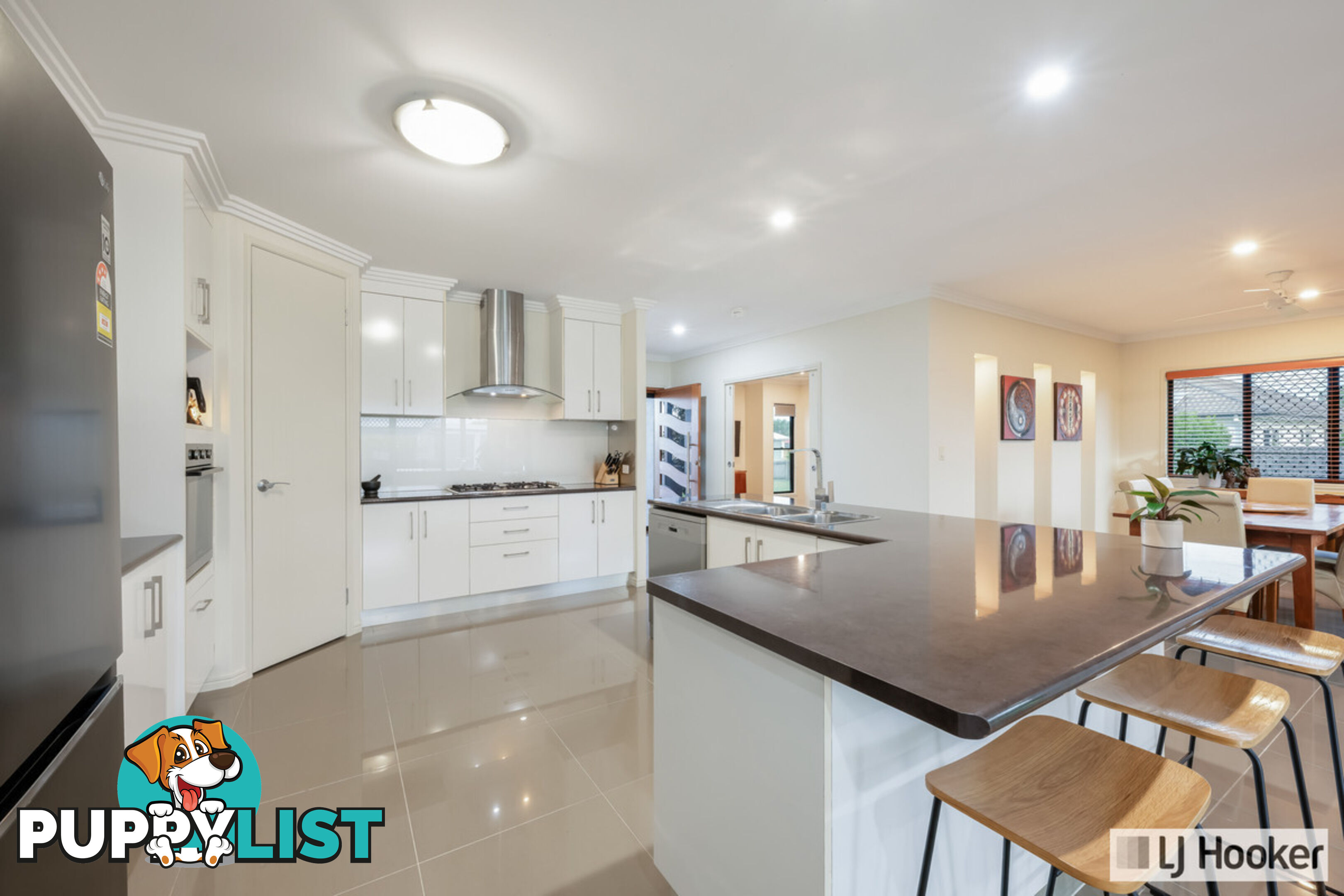 3 Davin Place CORAL COVE QLD 4670