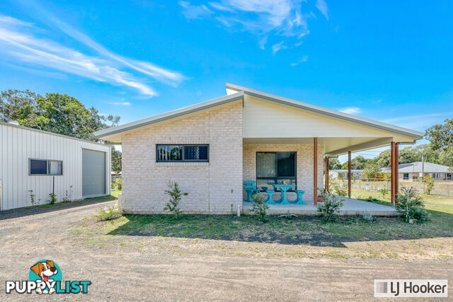 MOORE PARK BEACH QLD 4670