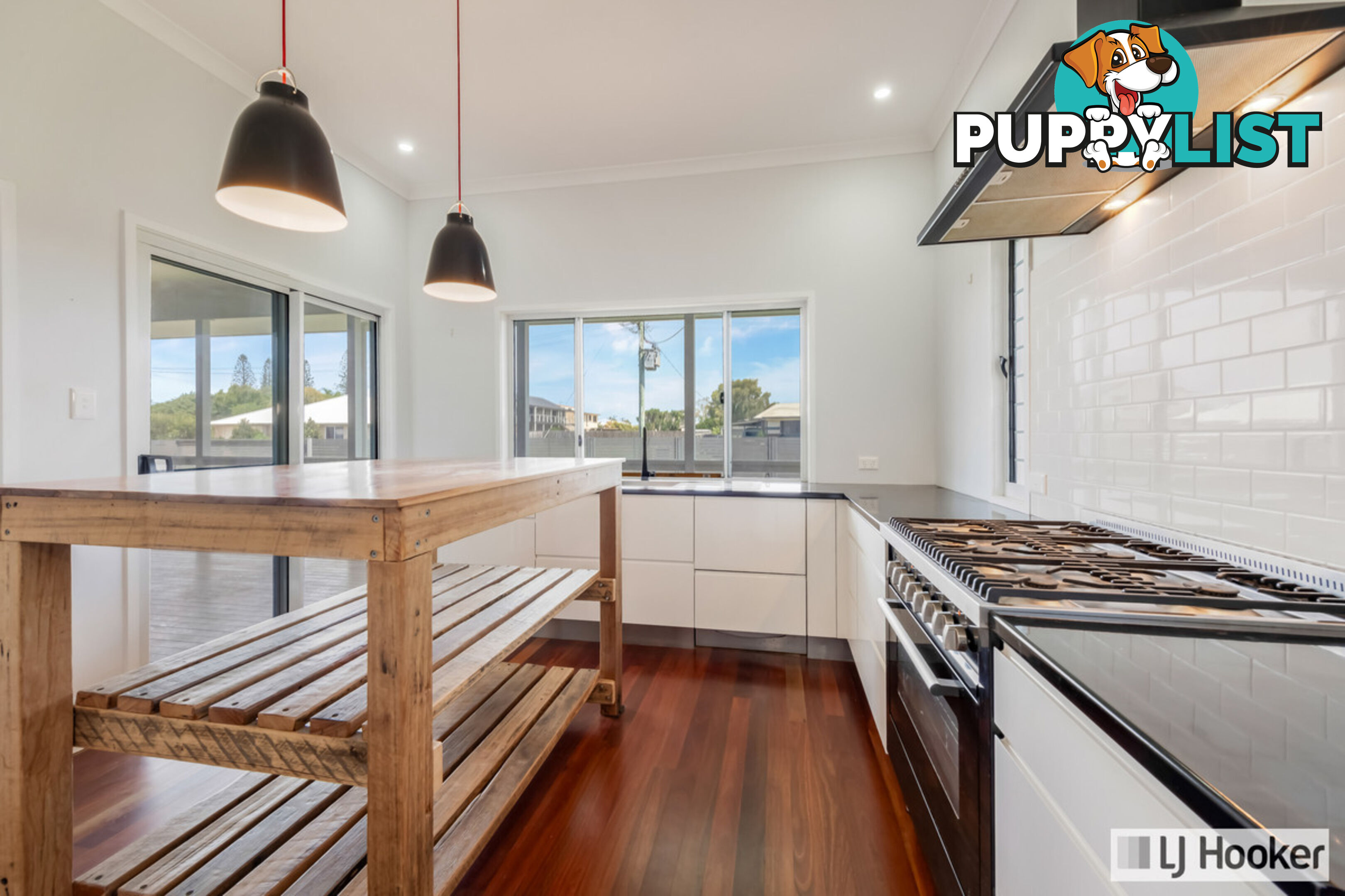 62 Gibsons Road BURNETT HEADS QLD 4670