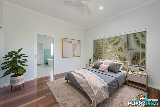 62 Gibsons Road BURNETT HEADS QLD 4670