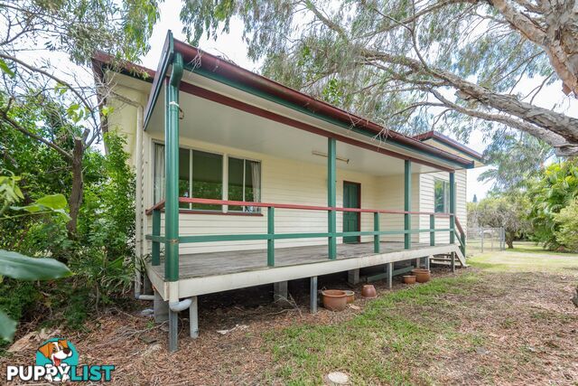 4 McKenzie Street BURNETT HEADS QLD 4670