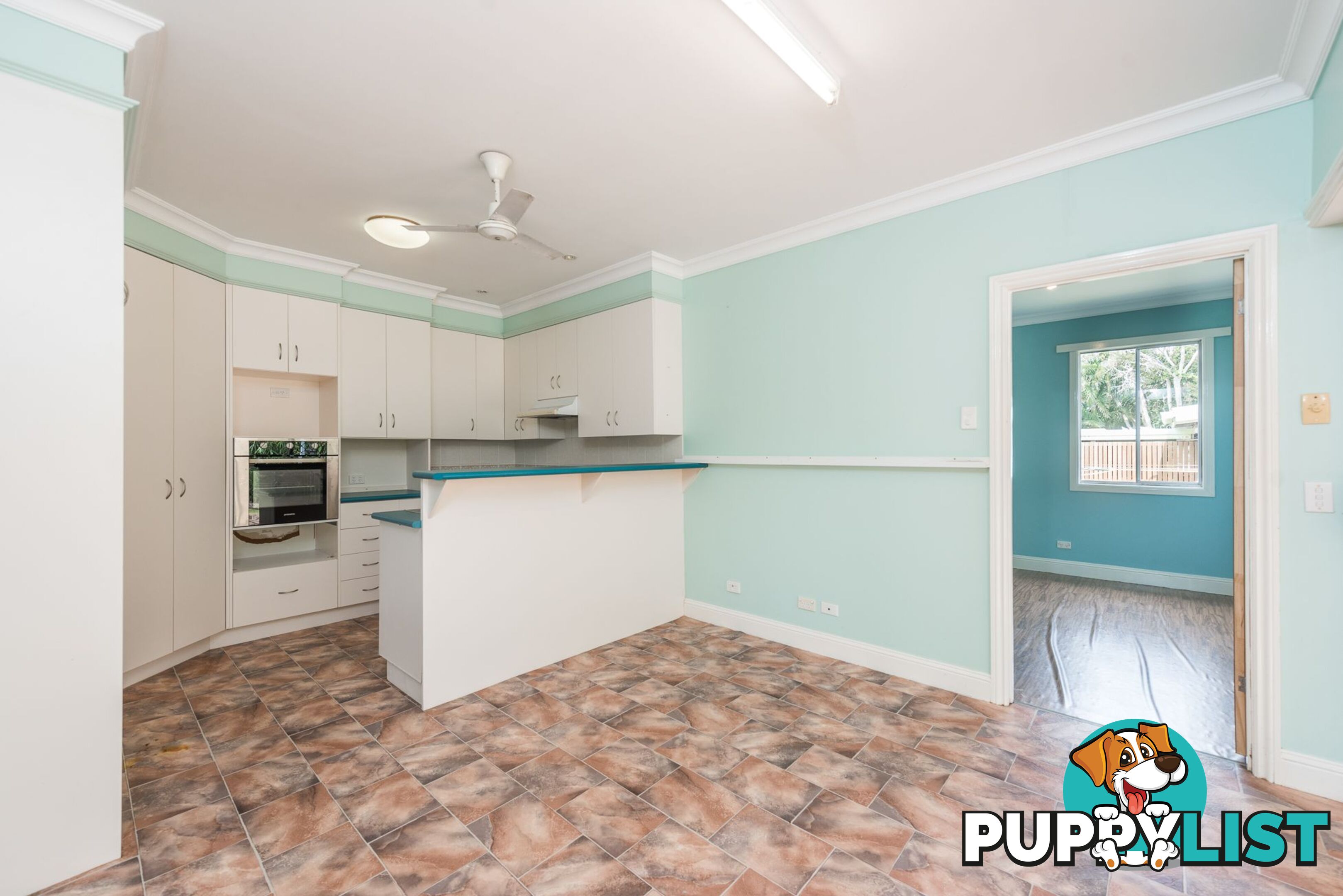 4 McKenzie Street BURNETT HEADS QLD 4670