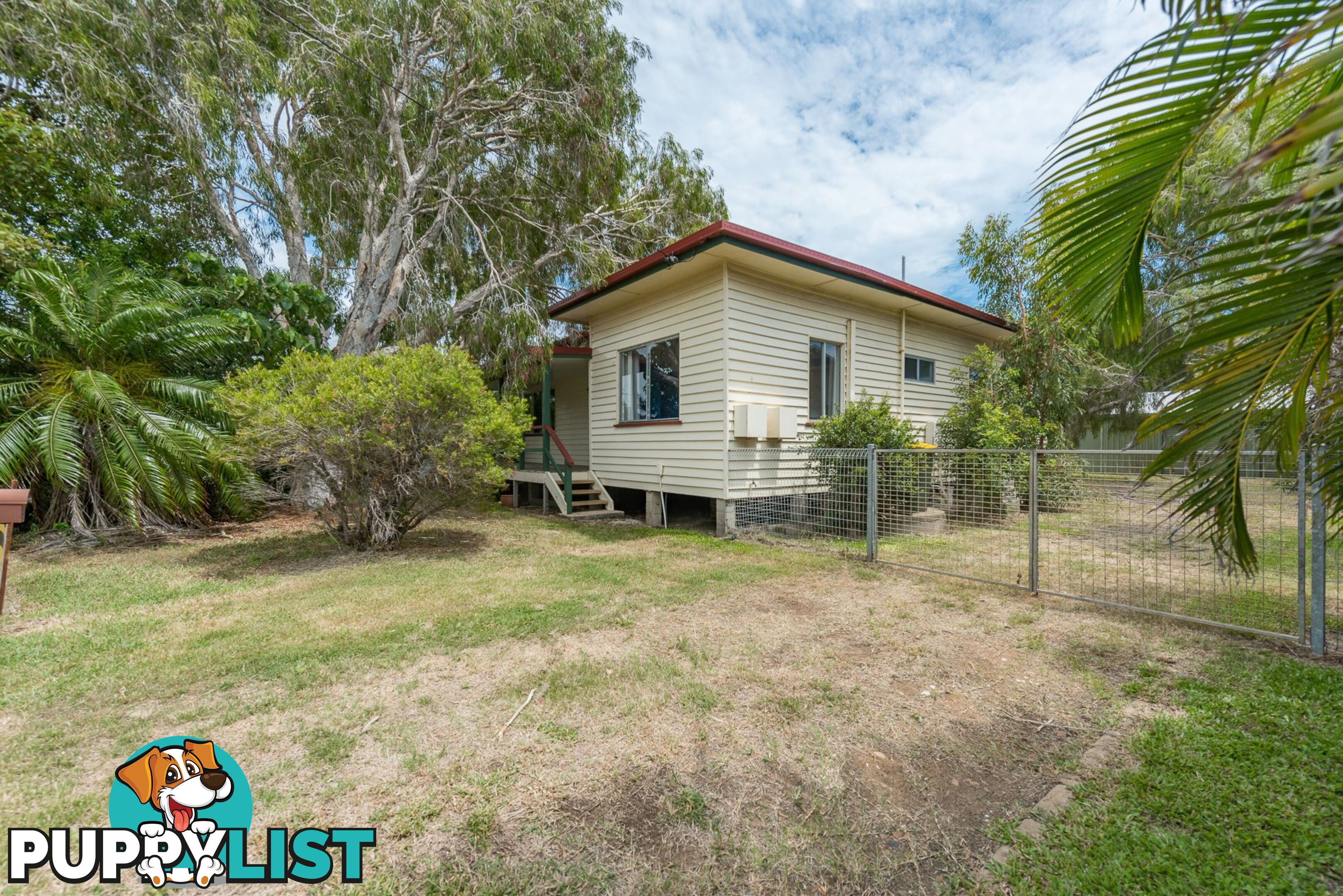 4 McKenzie Street BURNETT HEADS QLD 4670