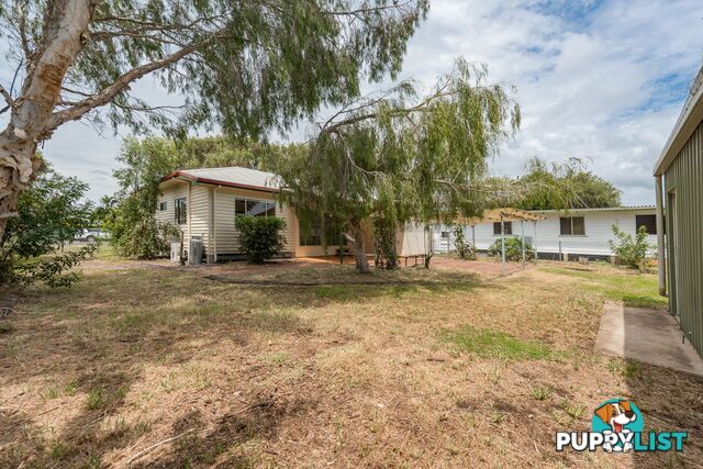 4 McKenzie Street BURNETT HEADS QLD 4670