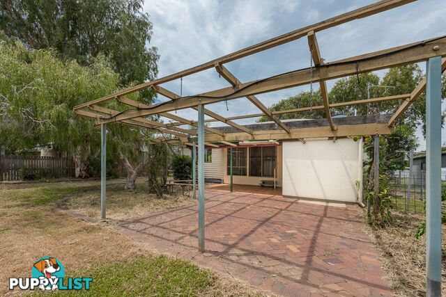 4 McKenzie Street BURNETT HEADS QLD 4670