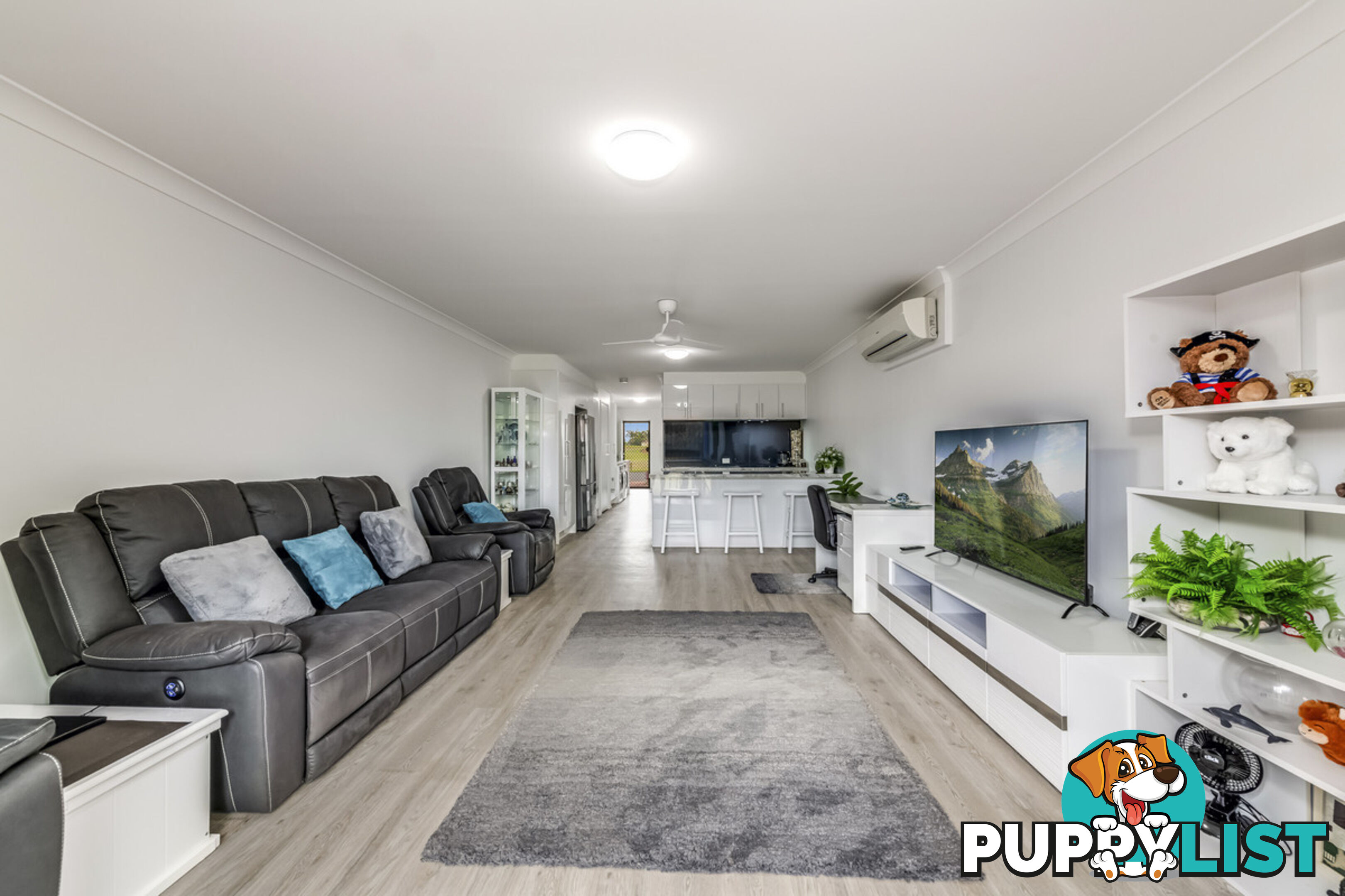 27/1 Pebble Beach CORAL COVE QLD 4670