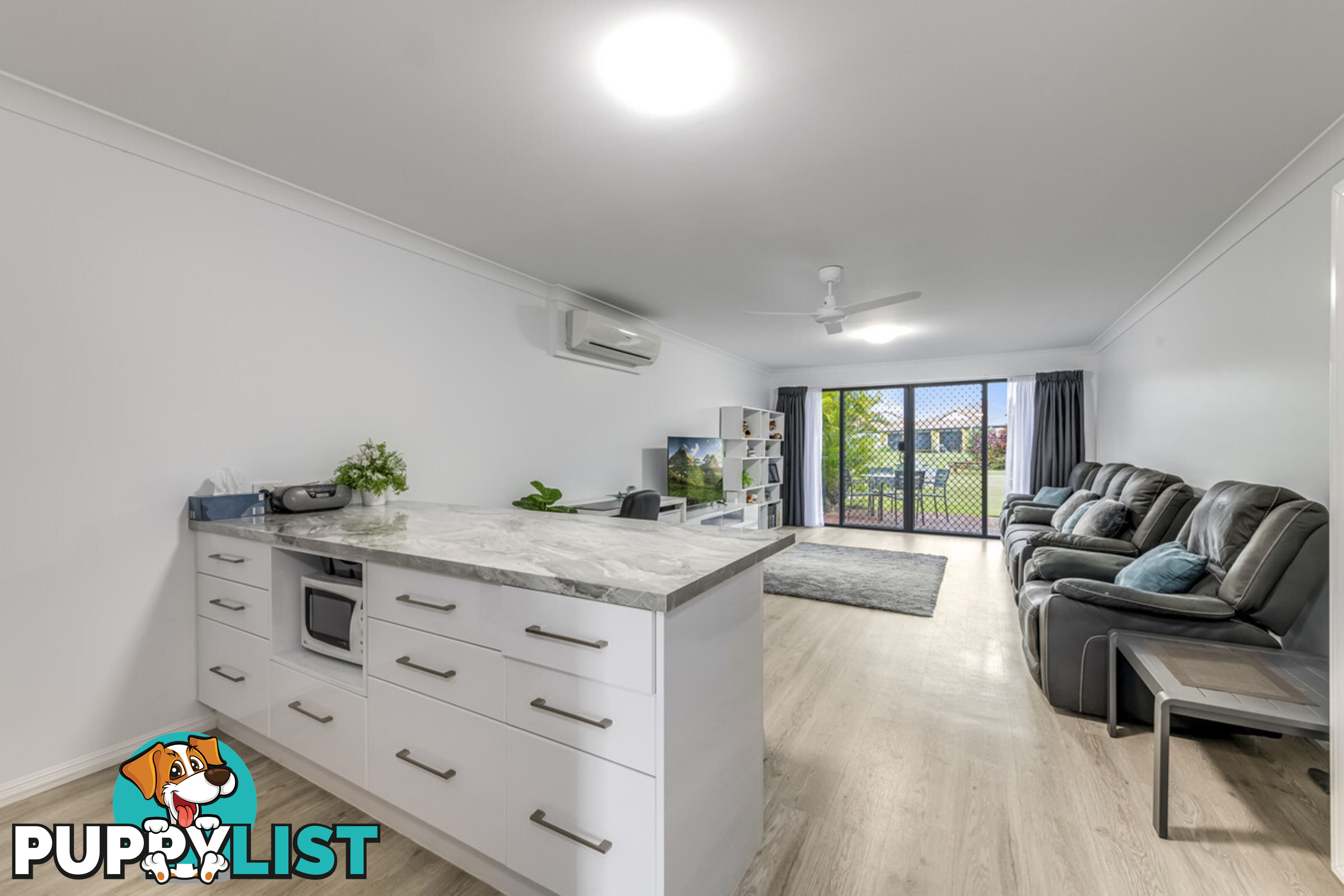 27/1 Pebble Beach CORAL COVE QLD 4670