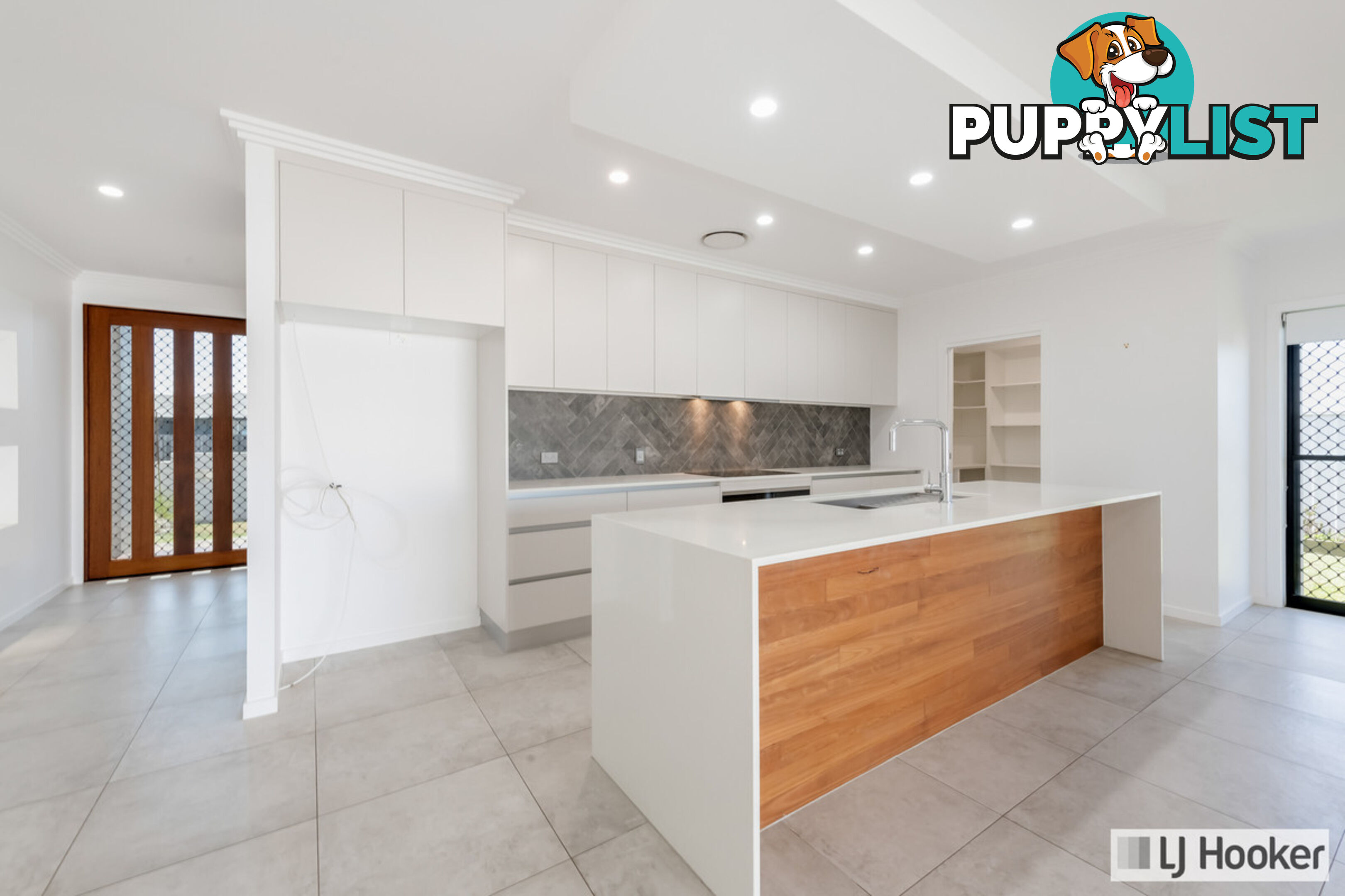 3 Ragusa Way ASHFIELD QLD 4670