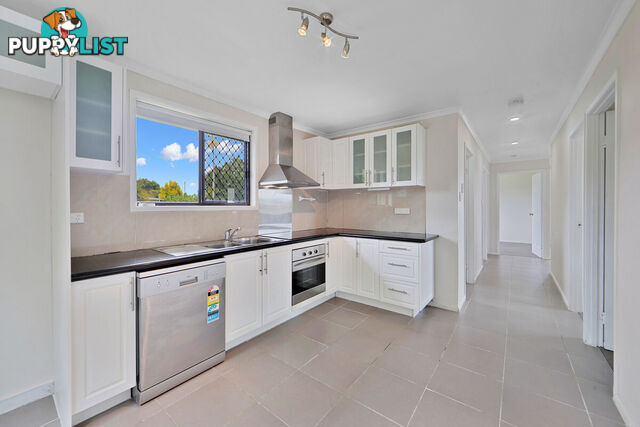 83 Kinch Street BURNETT HEADS QLD 4670