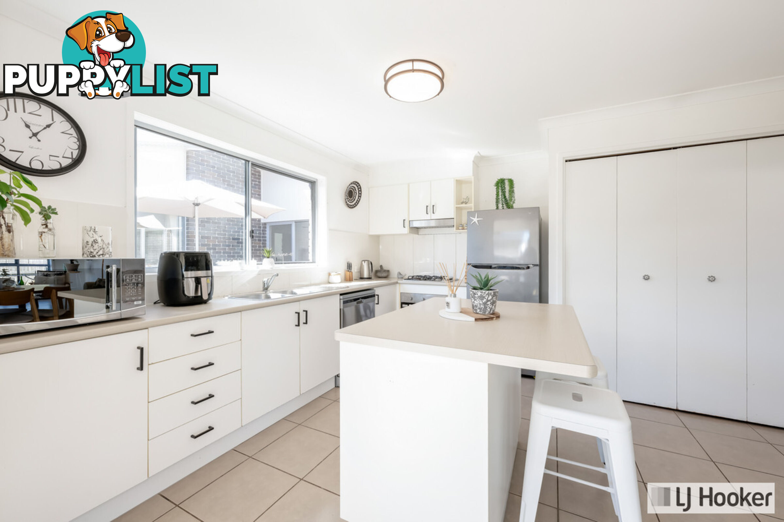 10 Regency Road MOORE PARK BEACH QLD 4670