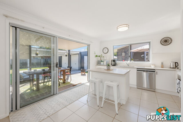 10 Regency Road MOORE PARK BEACH QLD 4670