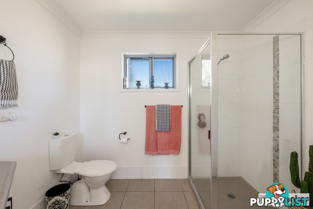 10 Regency Road MOORE PARK BEACH QLD 4670