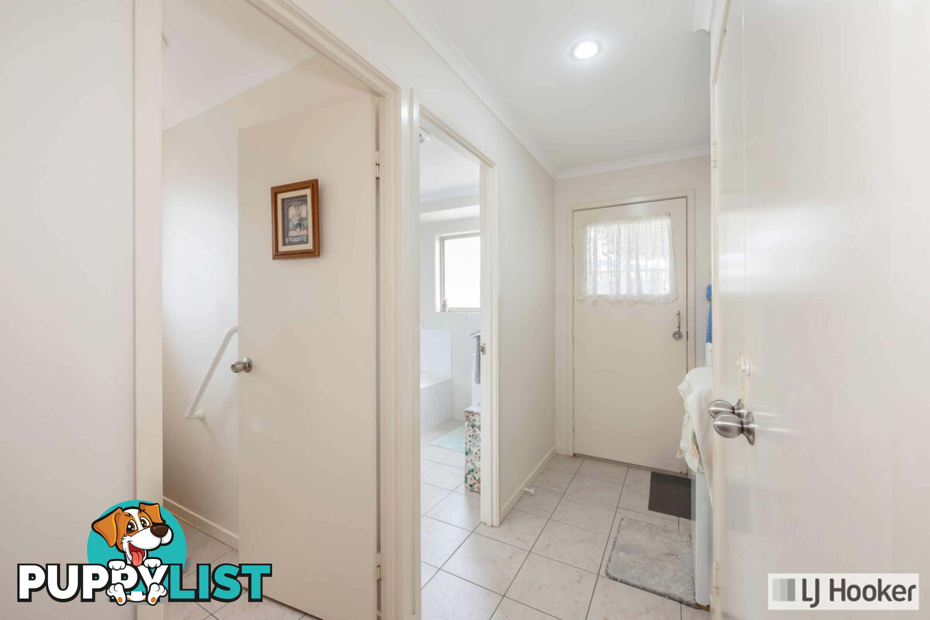8 Clearview Avenue THABEBAN QLD 4670