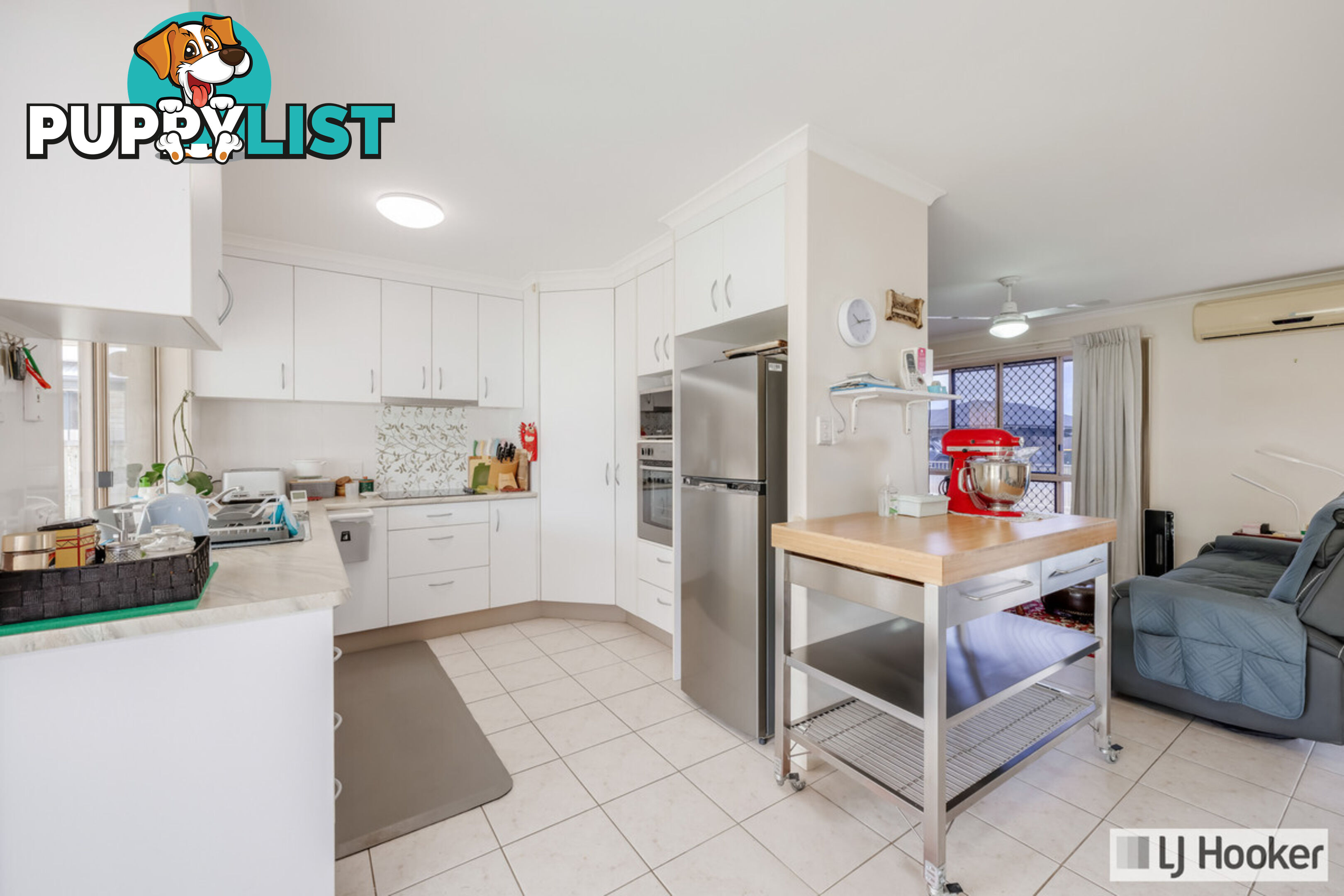 8 Clearview Avenue THABEBAN QLD 4670