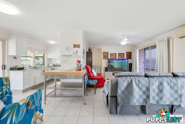 8 Clearview Avenue THABEBAN QLD 4670
