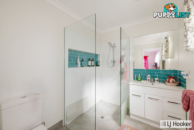 1 Castle Court MOORE PARK BEACH QLD 4670