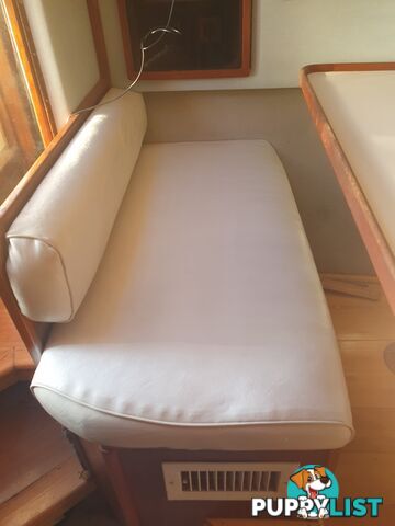 Sea Ray 300 Sundancer 1989 32ft overall