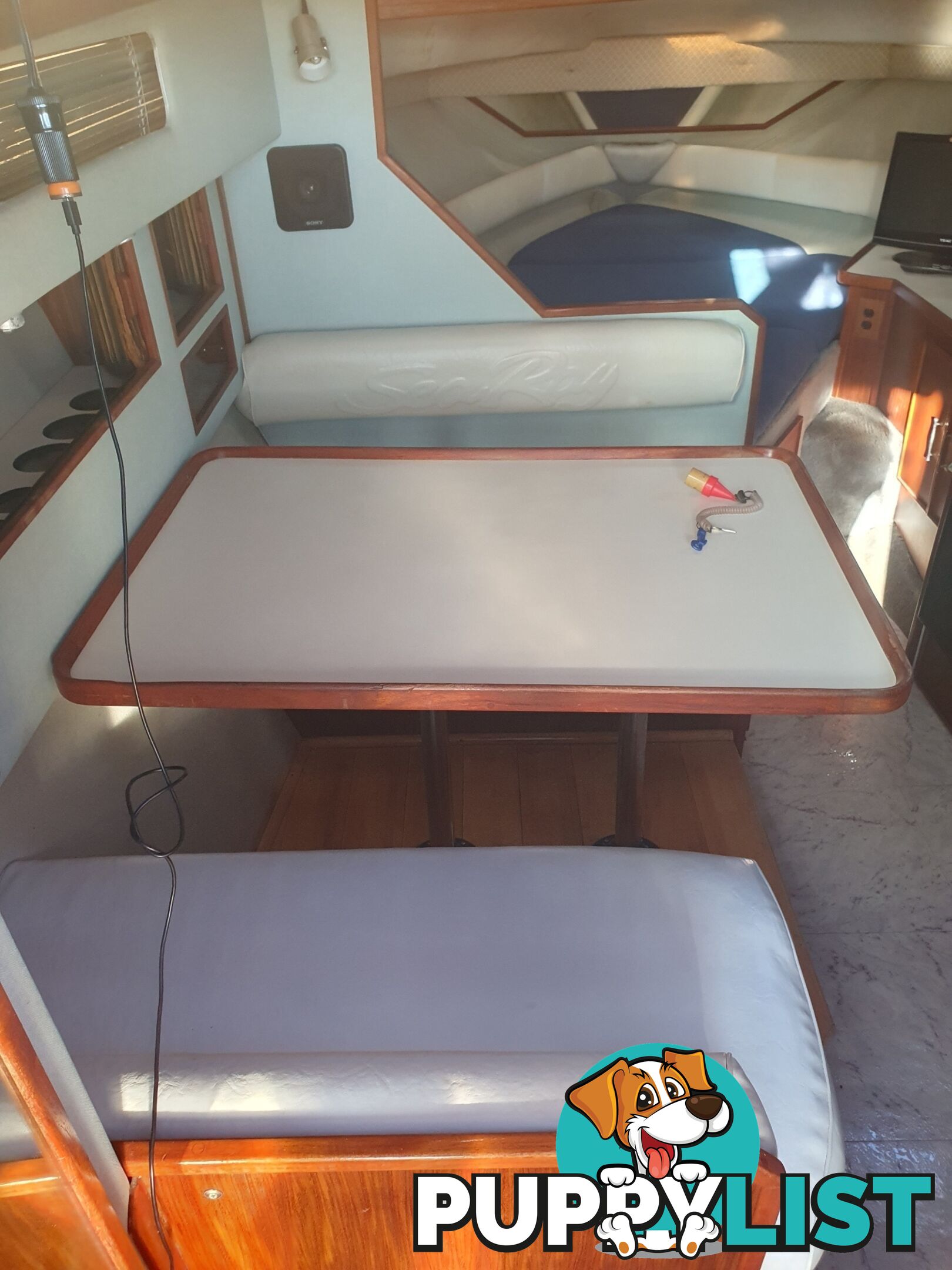 Sea Ray 300 Sundancer 1989 32ft overall