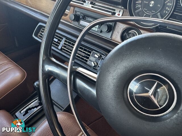 1972 MERCEDES-BENZ 280  W108 SEDAN