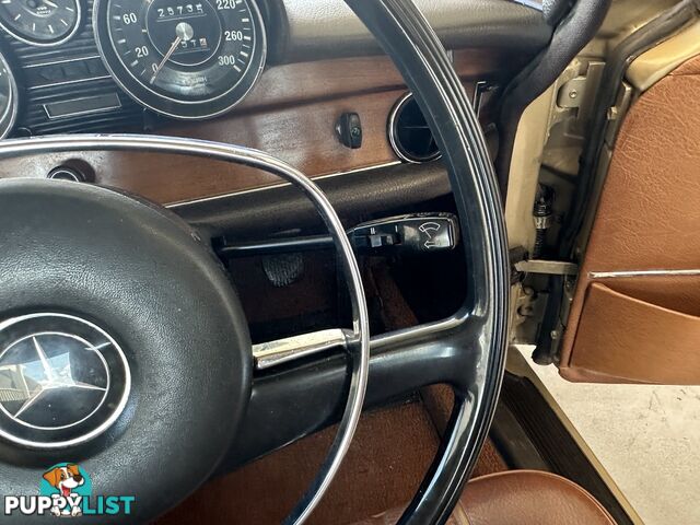 1972 MERCEDES-BENZ 280  W108 SEDAN