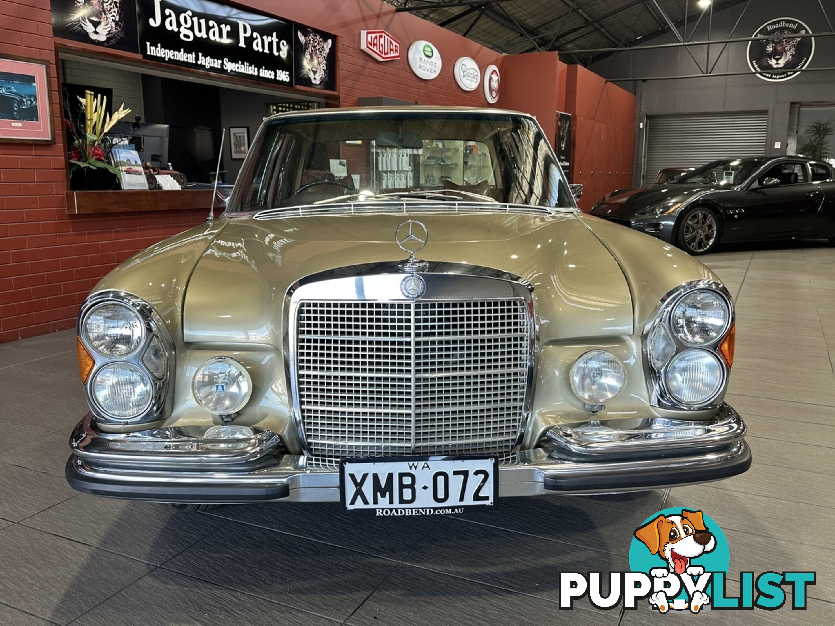 1972 MERCEDES-BENZ 280  W108 SEDAN