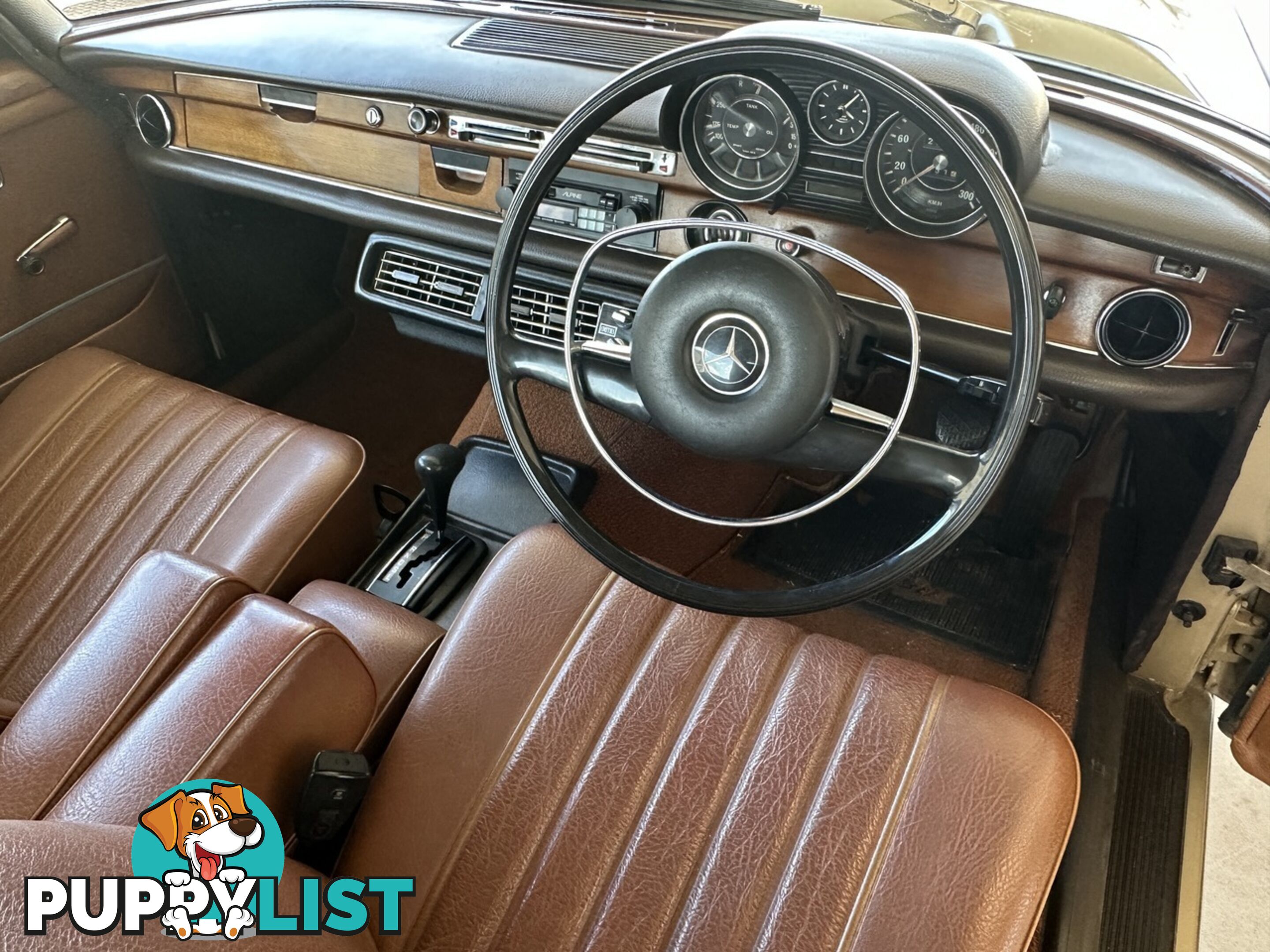 1972 MERCEDES-BENZ 280  W108 SEDAN