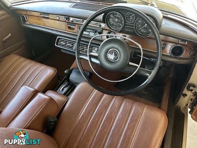 1972 MERCEDES-BENZ 280  W108 SEDAN