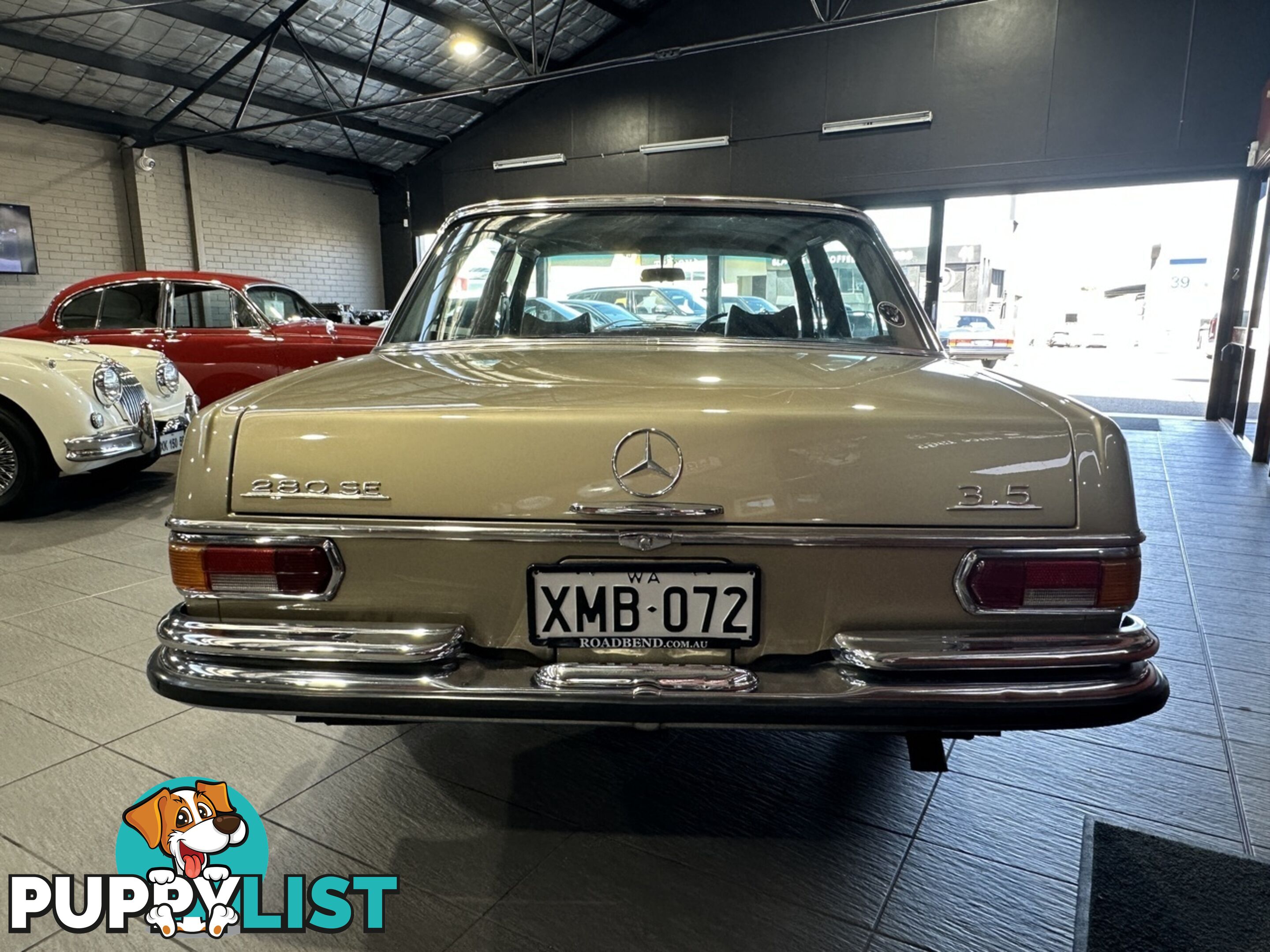 1972 MERCEDES-BENZ 280  W108 SEDAN