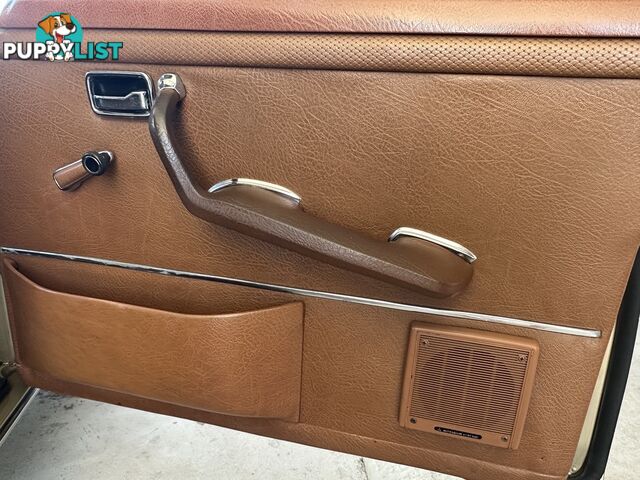 1972 MERCEDES-BENZ 280  W108 SEDAN