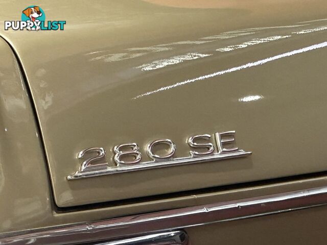 1972 MERCEDES-BENZ 280  W108 SEDAN