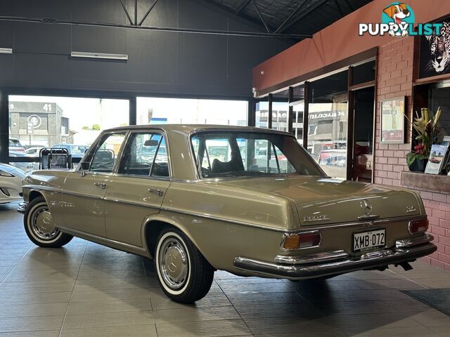 1972 MERCEDES-BENZ 280  W108 SEDAN