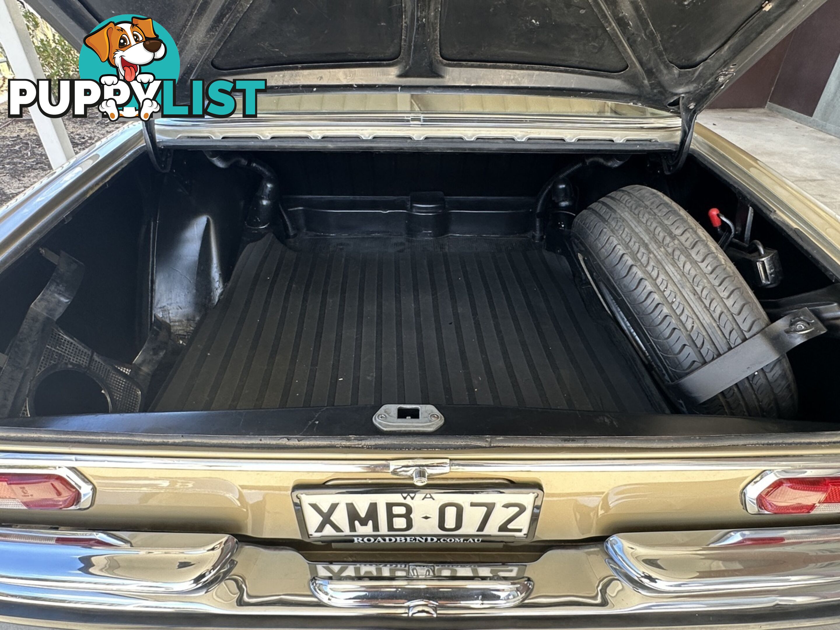 1972 MERCEDES-BENZ 280  W108 SEDAN