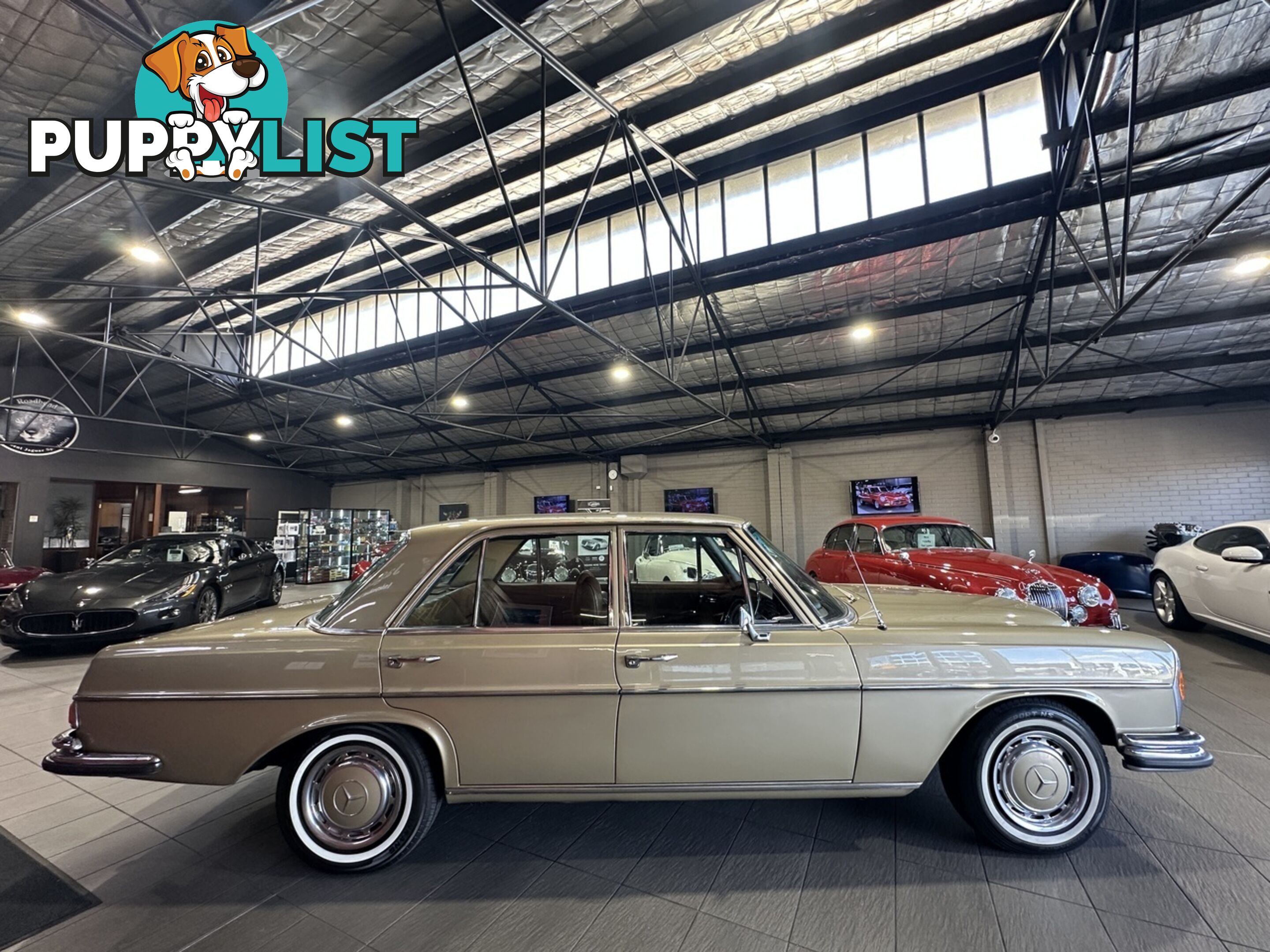 1972 MERCEDES-BENZ 280  W108 SEDAN