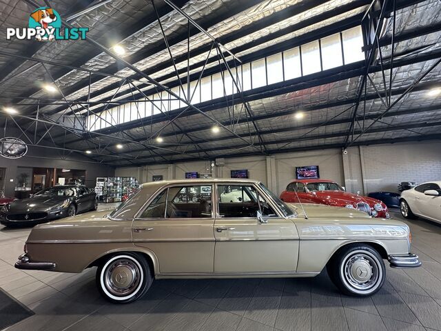 1972 MERCEDES-BENZ 280  W108 SEDAN