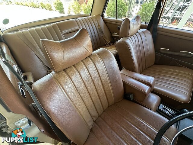 1972 MERCEDES-BENZ 280  W108 SEDAN