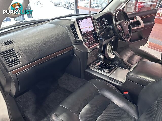 2017 TOYOTA LANDCRUISER  VDJ200R SAHARA AUTOMATIC WAGON