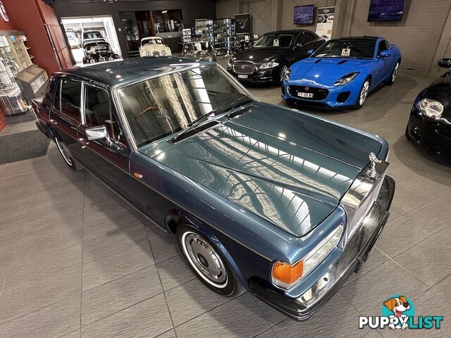 1986 ROLLS-ROYCE SILVER SPIRIT   SEDAN