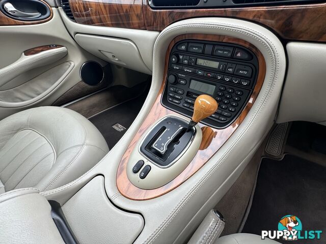 1998 JAGUAR SOVEREIGN  1999 X308 SEDAN