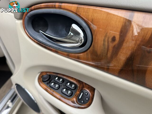 1998 JAGUAR SOVEREIGN  1999 X308 SEDAN