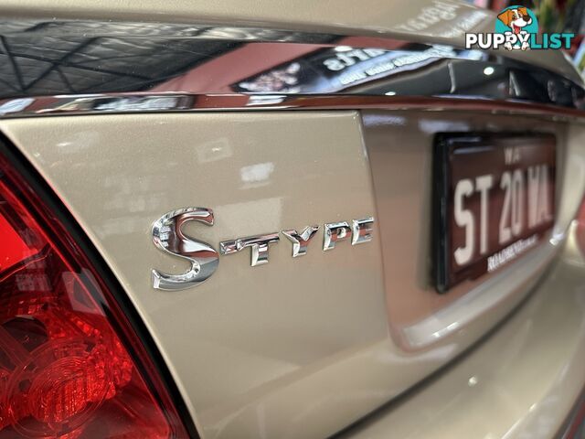 2005 JAGUAR S-TYPE  X204 LUXURY SEDAN