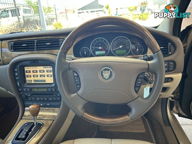 2005 JAGUAR S-TYPE  X204 LUXURY SEDAN