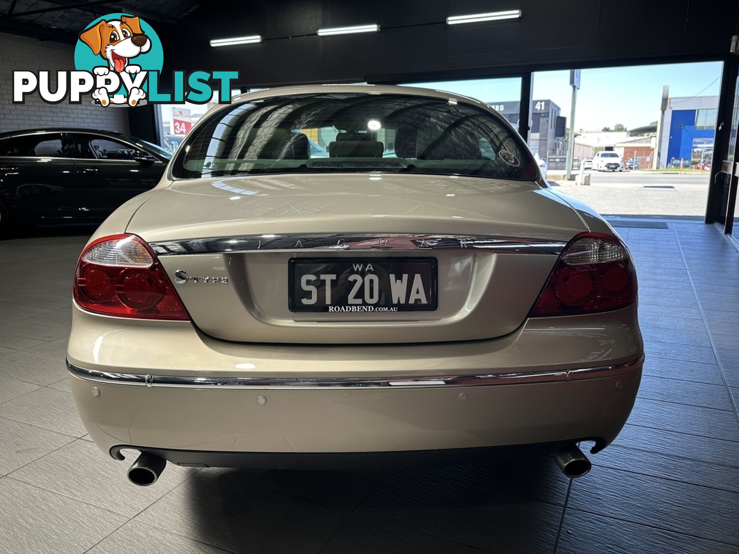 2005 JAGUAR S-TYPE  X204 LUXURY SEDAN