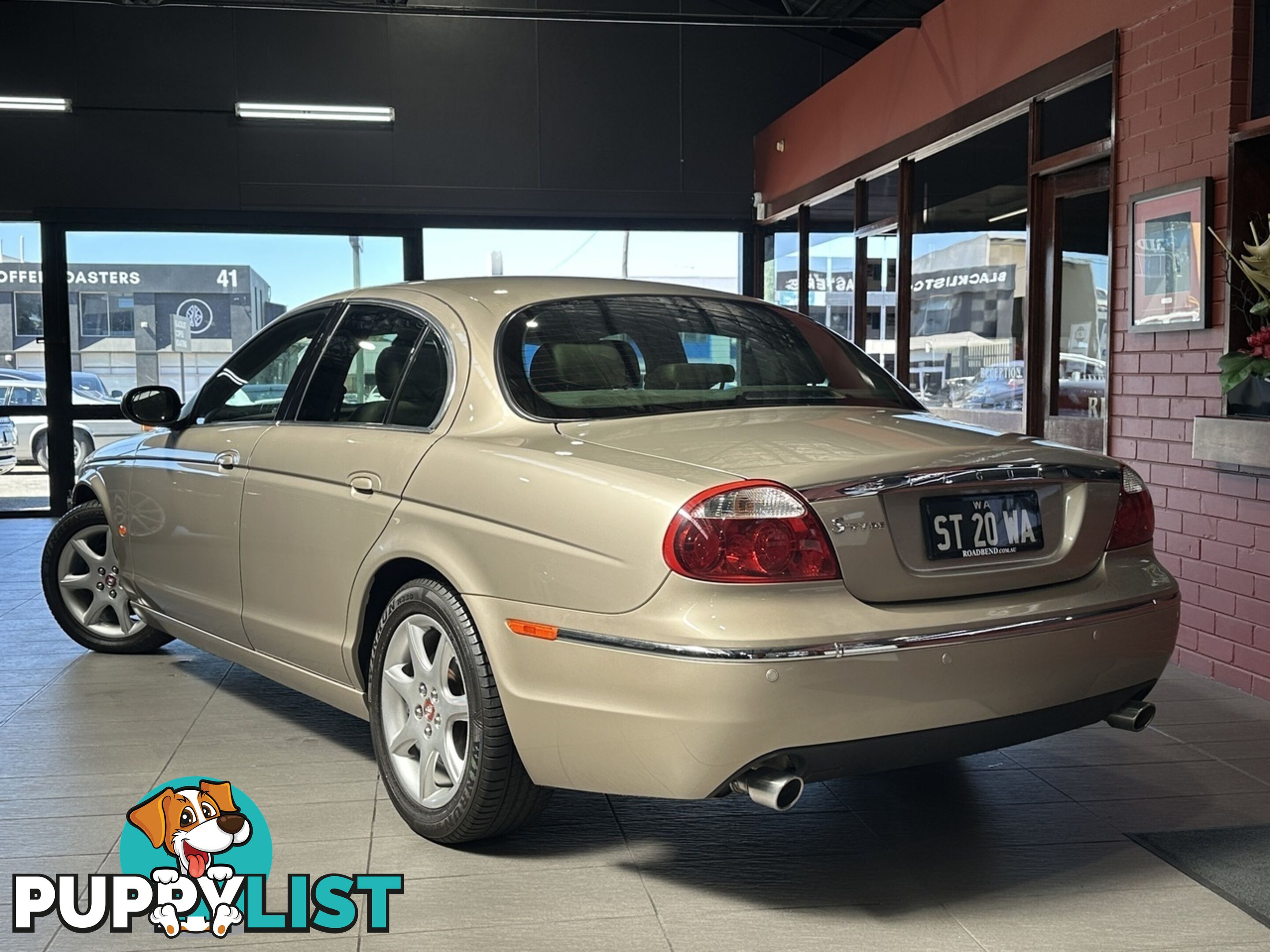 2005 JAGUAR S-TYPE  X204 LUXURY SEDAN