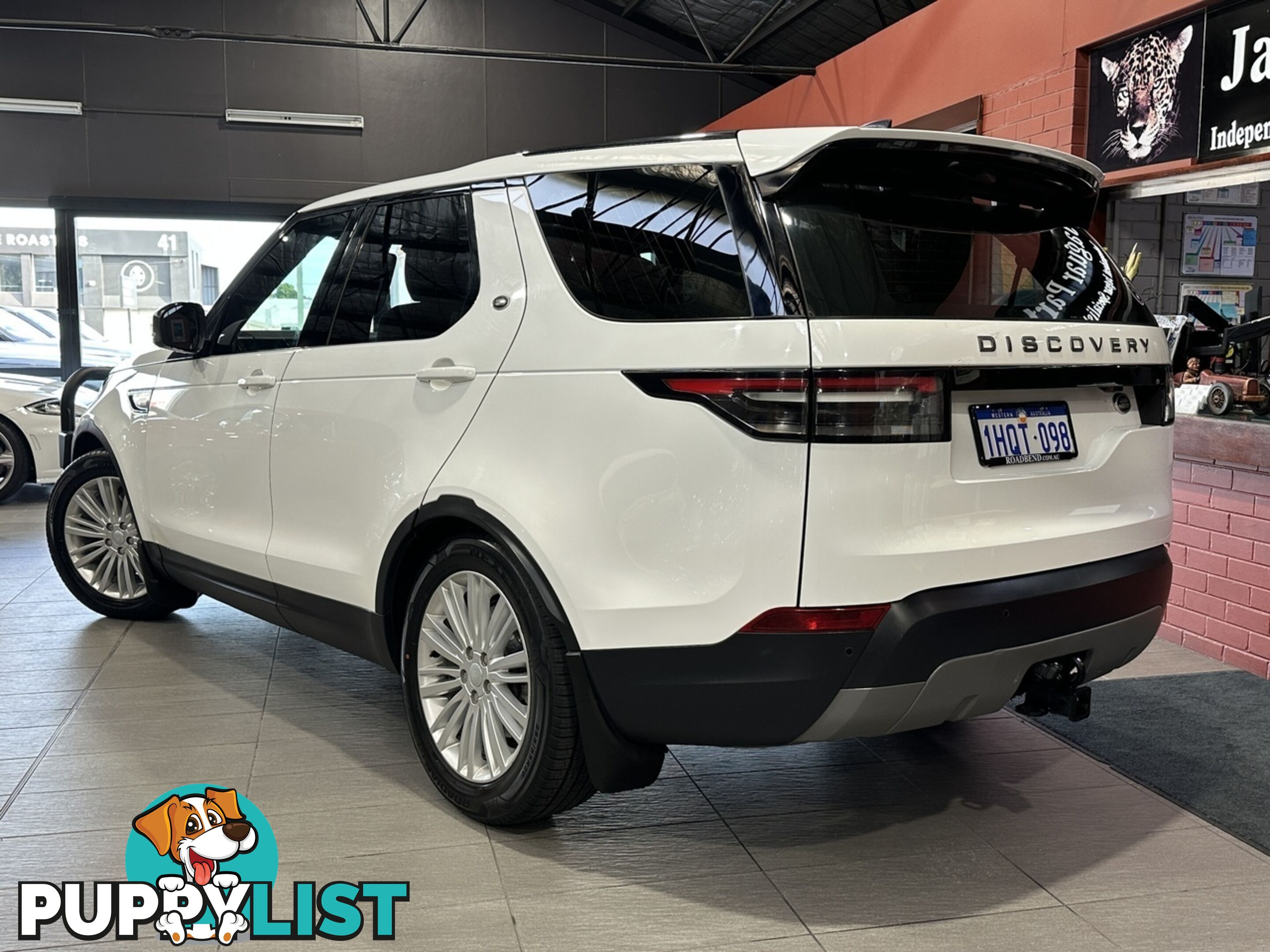 2017 LAND ROVER DISCOVERY  SERIES 5 L462 17MY TD6 SE AUTOMATIC WAGON