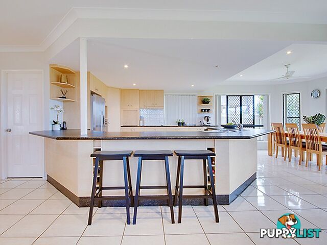 11 Pitcairn Court PACIFIC HEIGHTS QLD 4703