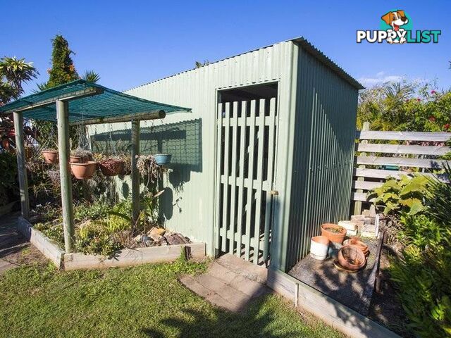 6 Maida Street COOEE BAY QLD 4703