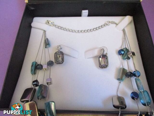Womens Jewelry Necklace & Clip On Earrings Fifth Ave Collection-NEW